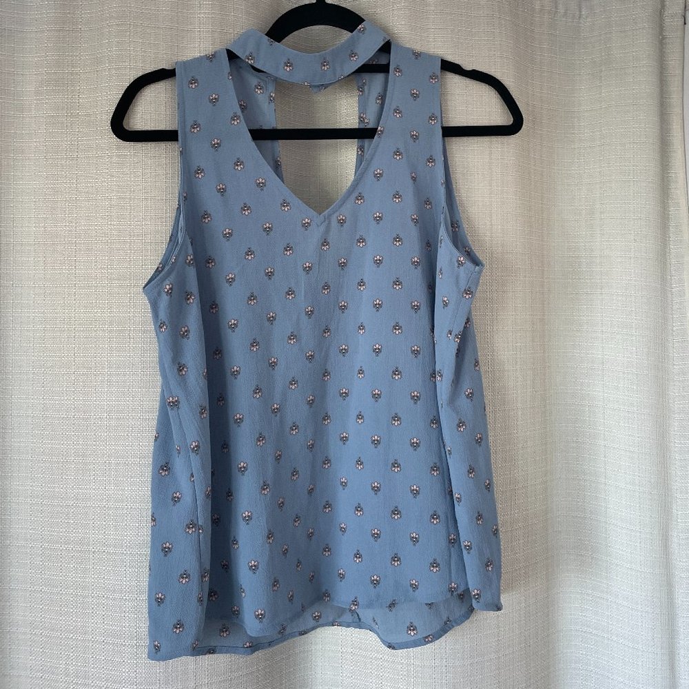 Feminine Flowy Peekaboo Top Perfect for Spring w/Denim